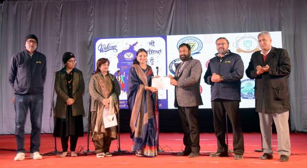 Dr. Gursharn Jit Singh Sandhu, Principal, SCD Govt College for boys  was guest of honor 